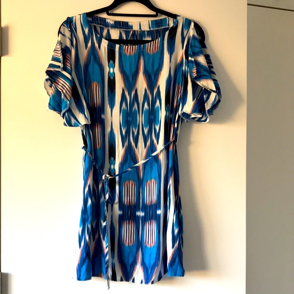 UK Design Short Summer Dress with Flowy Sleeves - Picture 10 of 11